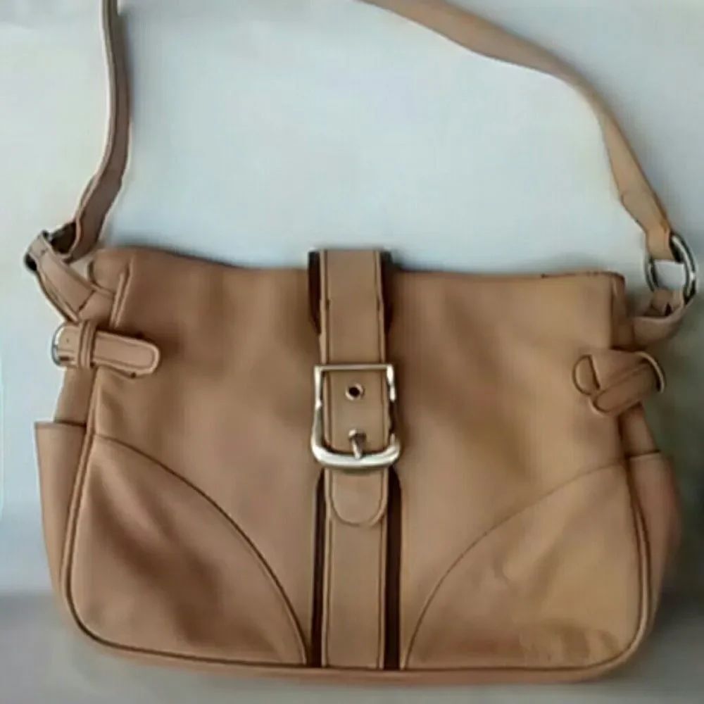 Beautiful Large  Bag in Classic Camel